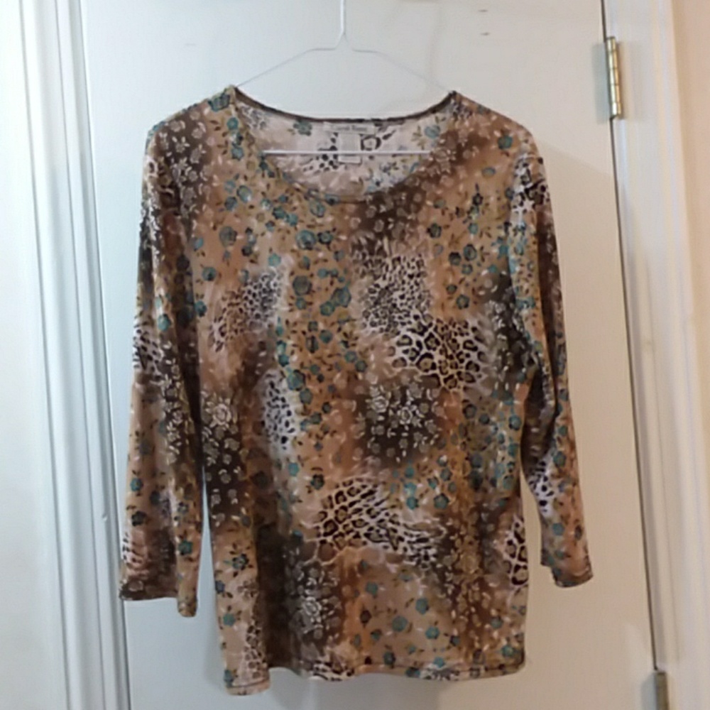 Liquid knit leopard print top